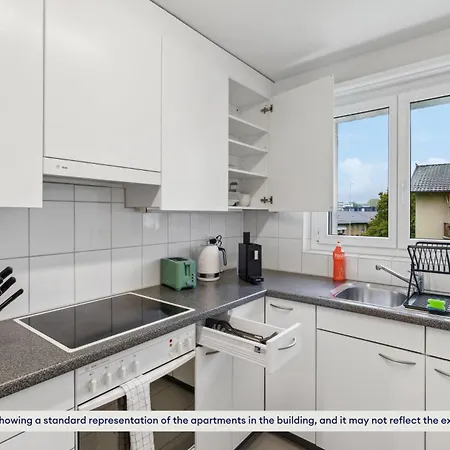 Basic 3br With Balcony Near Hb Zurich